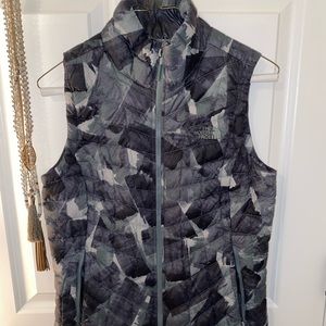 women’s north face camo vest